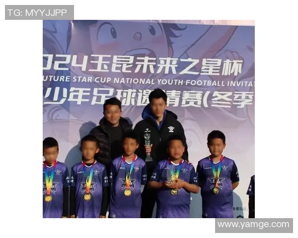 打造未来足坛传奇:从青训到顶级球星的成长之路 打造未来足坛传奇:从青训到顶级球星的成长之路