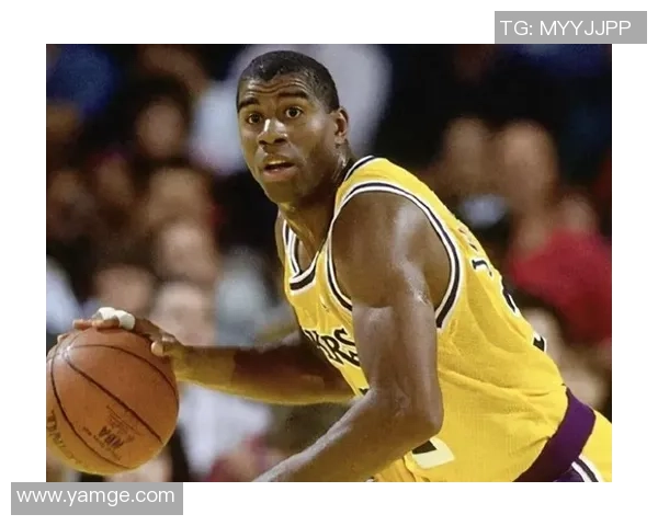 曾是足球球星的传奇人物转战篮球赛场的精彩故事与挑战