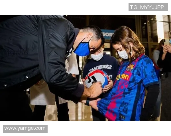 球星医院探望伤员纪实 足球背后的关怀与坚持