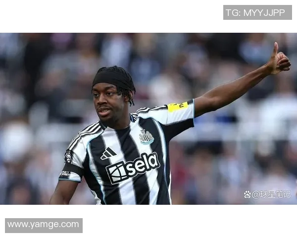 腼腆足球球星的低调辉煌与不为人知的内心世界探秘